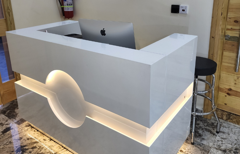 luxol home and suite Receptionist