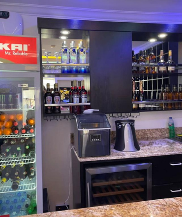 luxol home and suite bar px)